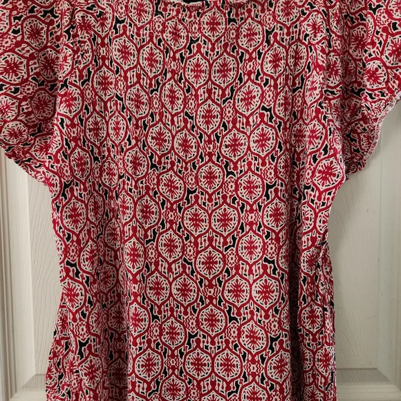 Croft & Barrow Red and White Patterned Blouse - Picture 4 of 4